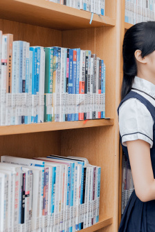 女保险公司推销员5